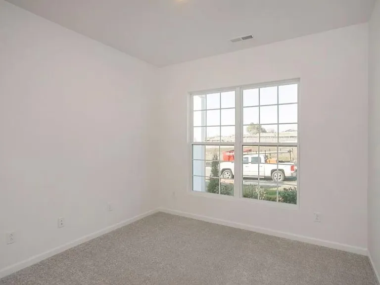 3807 Lantern Ln — Photo 17