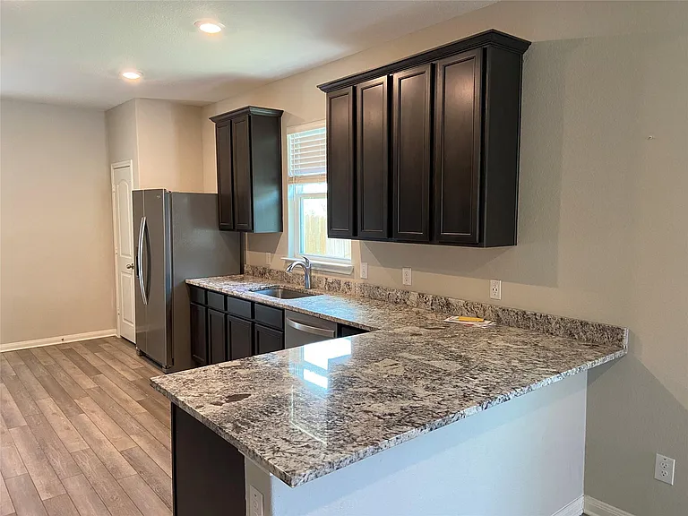 509 Congress Way — Photo 10