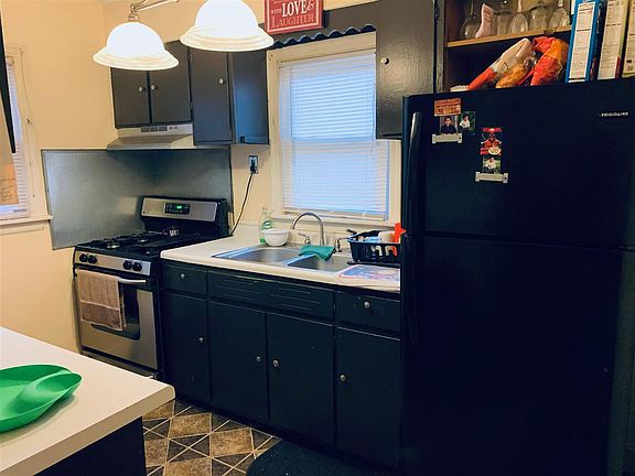 5th image of 2427 Clifton Ave