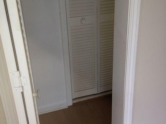 2nd image of 13710 Knox Ave