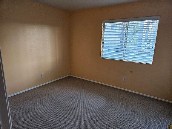 5th image of 39578 Salinas Dr