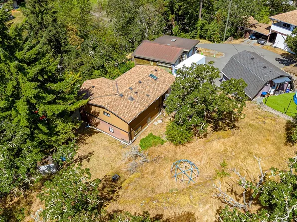 2673 Florence Lake Rd, Langford, BC V9B 4H5