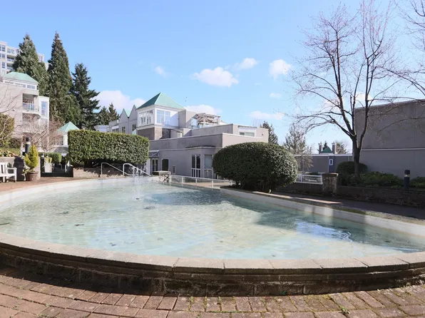 8450 Jellicoe St #108, Vancouver, BC V5S 4S9