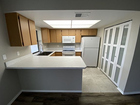 4th image of 9176 Tangelo Blvd
