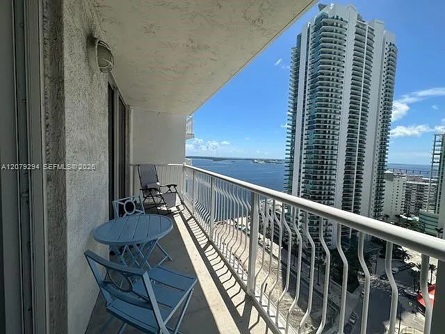 The Club At Brickell Bay — Photo 3
