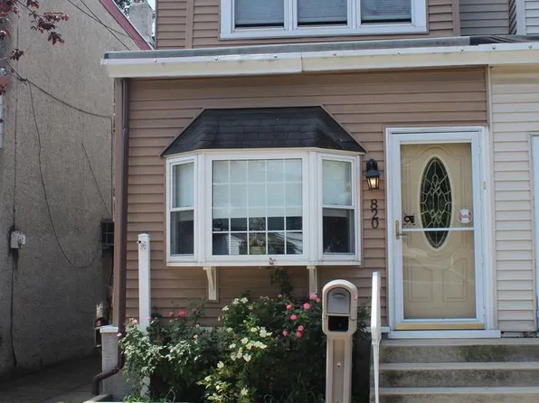 820 Division St, Gloucester City, NJ 08030