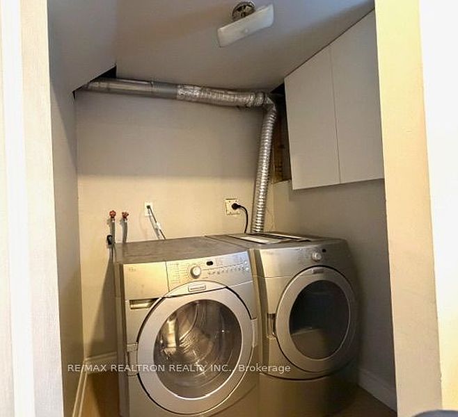 Toronto House for rent - 3 Bedrooms — photo 9