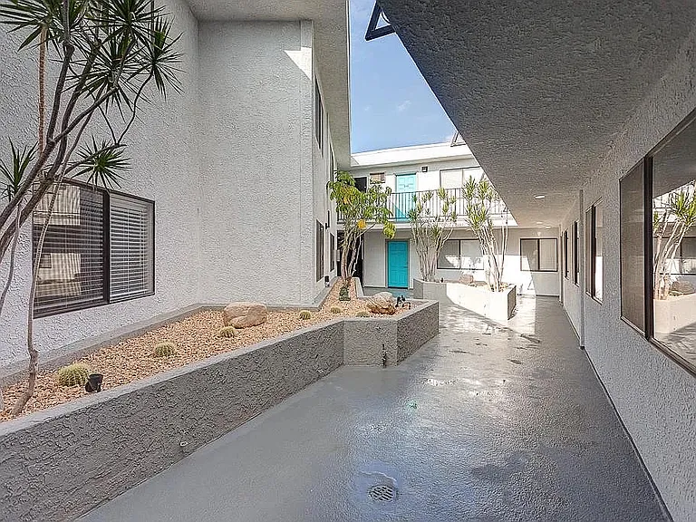 11040 Hesby St #201 — Photo 4