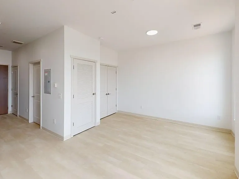 Winsor Place — Photo 3