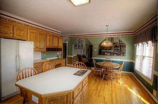 5th image of 1400 Country Lake Dr