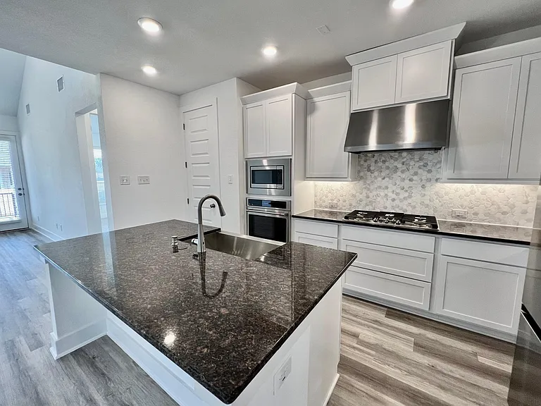 120 Green Knoll Ln — Photo 17
