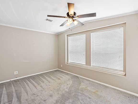 3rd image of 1530 Antoinette Drive