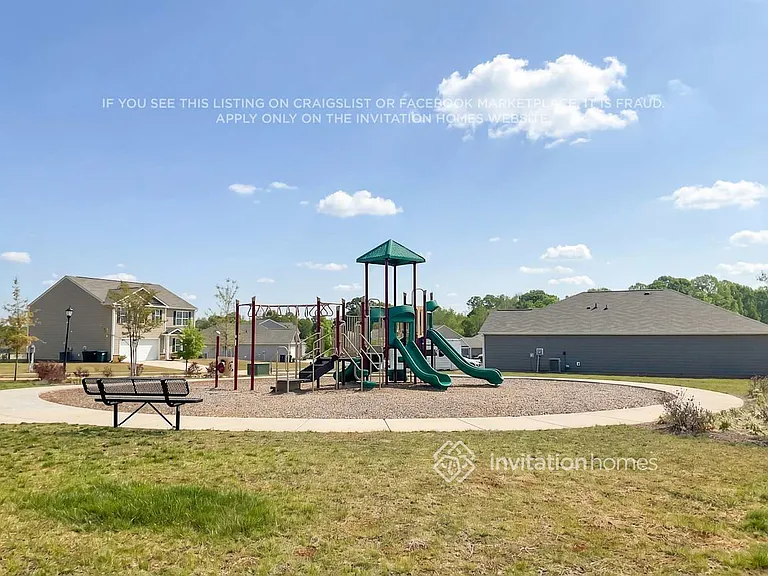118 Clinton Ct — Photo 20