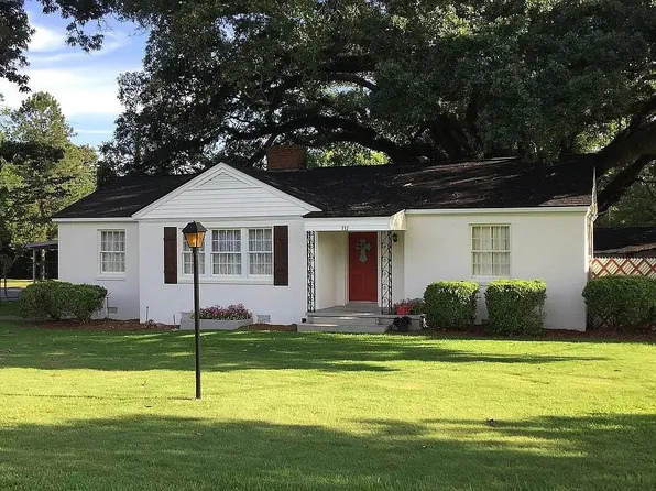 337 College St, Blakely, GA 39823