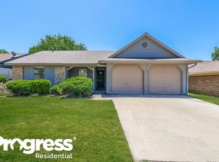 2921 Green Ridge St, Fort Worth, TX 76133