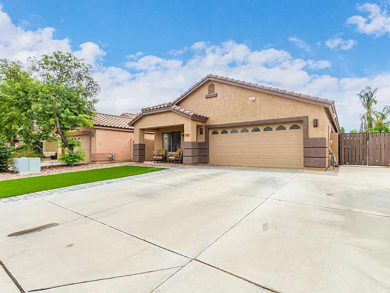 3237 E San Remo Ave — Photo 21