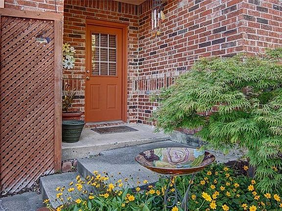 4th image of 5901 Sceptre Dr