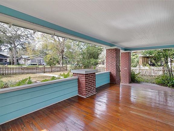 3rd image of 2469 Palmetto Ave