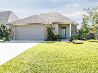 204 Overbrook Dr, Broussard, LA 70518