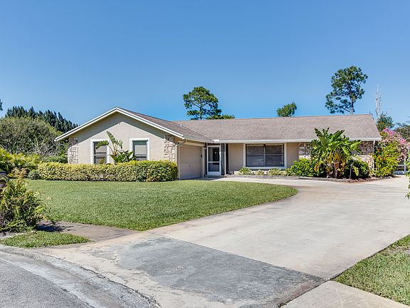 3rd image of 5316 Winchester Woods Dr