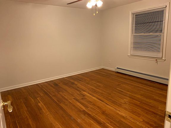 2nd image of 37 Hawthorne Dr APT A1