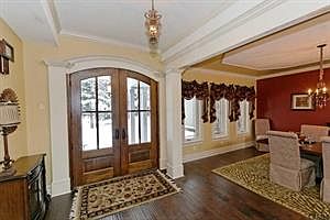 3rd image of 17 Winding Brook Dr