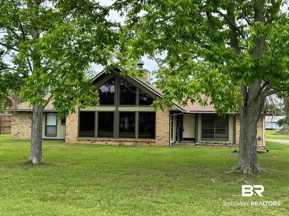 1104 N Pine St, Foley, AL 36535