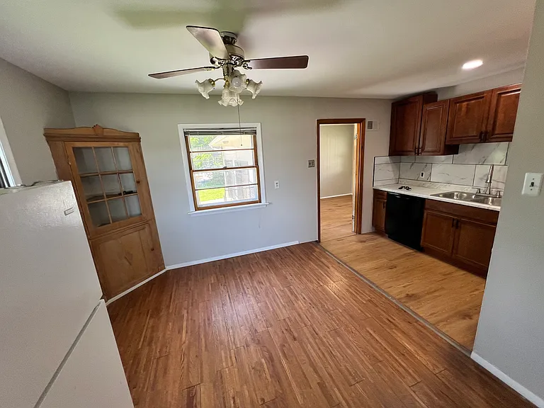 11100 Old Saint Charles Rd — Photo 3