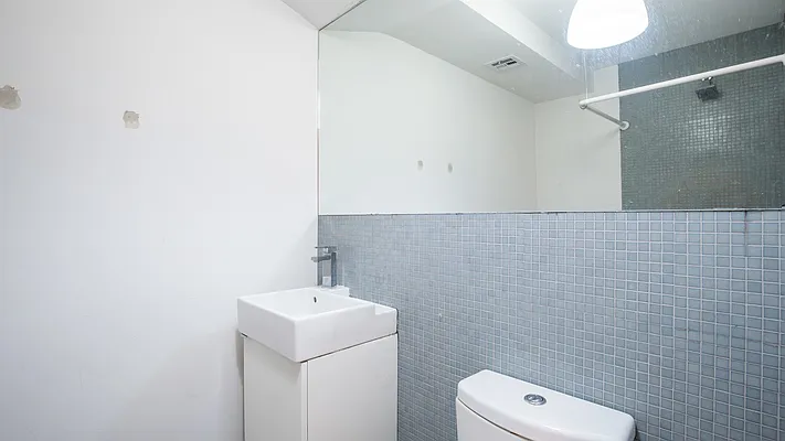 Rented by Nooklyn NYC LLC | media 61