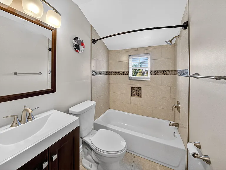 5211 Jay St NE #1 — Photo 3