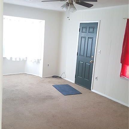 3rd image of 2884 N Shore Dr
