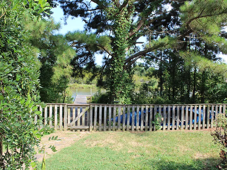 1740 Bernstein Dr — Photo 23
