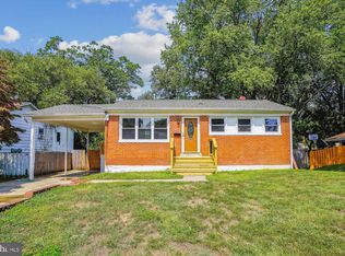 2341 W Longview Dr, Woodbridge, VA 22191