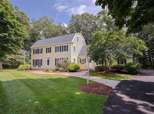 7 Peckham St, Rehoboth, MA 02769