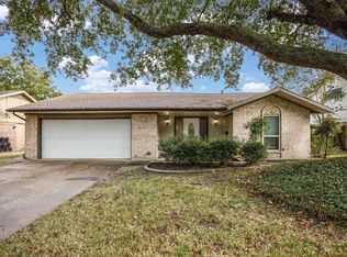 2711 Livingston Dr, Pearland, TX 77584