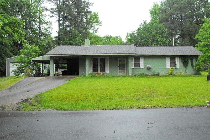 1st image of 124 Crestwood Dr