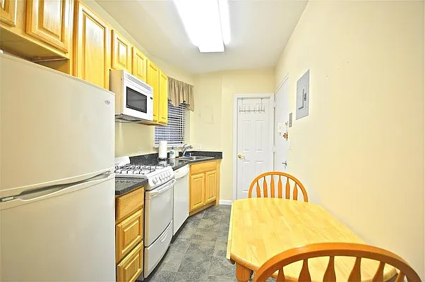 Rented by Maz Group NY | media 26