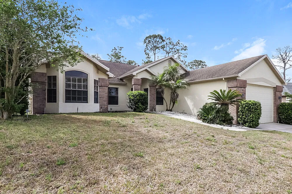 4 bed, 2.0 bath, 2226 sqft, $3,630 — Photo 3