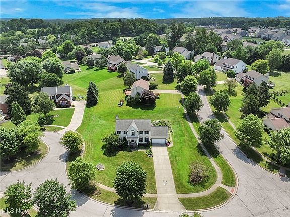 2nd image of 10265 Laura Ln