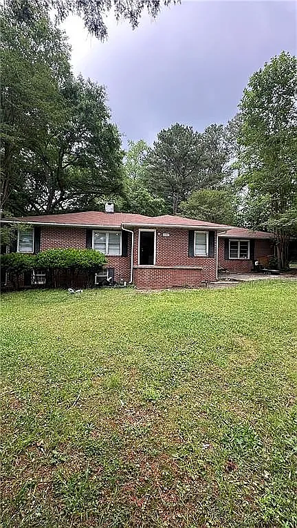 3 bed, 1100 sqft, $1,790 — Photo 1