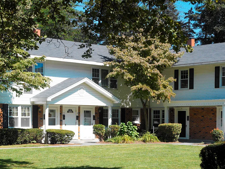 President Village — Photo 9