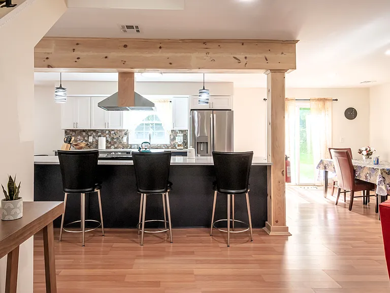 5 Beaver Brook Dr — Photo 5