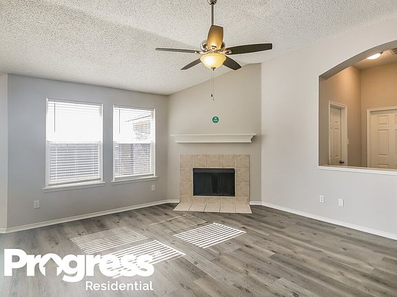 3rd image of 1136 Shadywood Dr