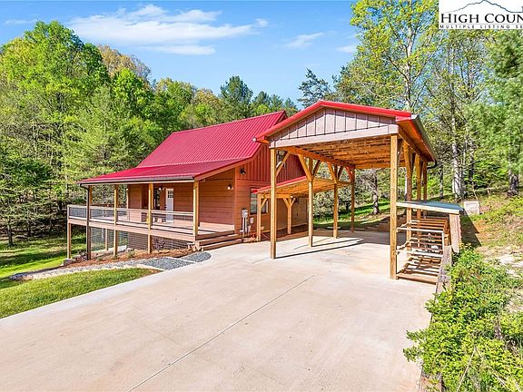 3rd image of 255 Fernwood Lane