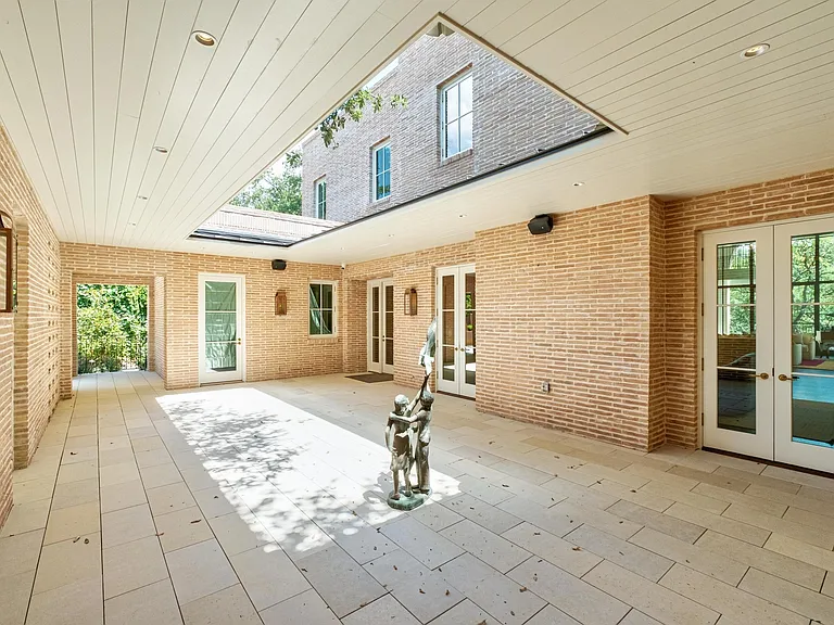 4500 River Wood Ct — Photo 4