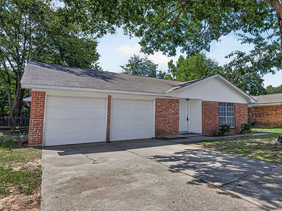 1st image of 214 Crest Hill Dr