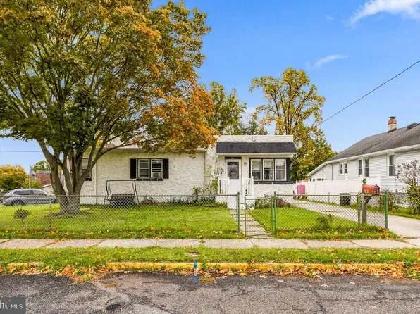 102 W 1st Ave, Runnemede, NJ 08078