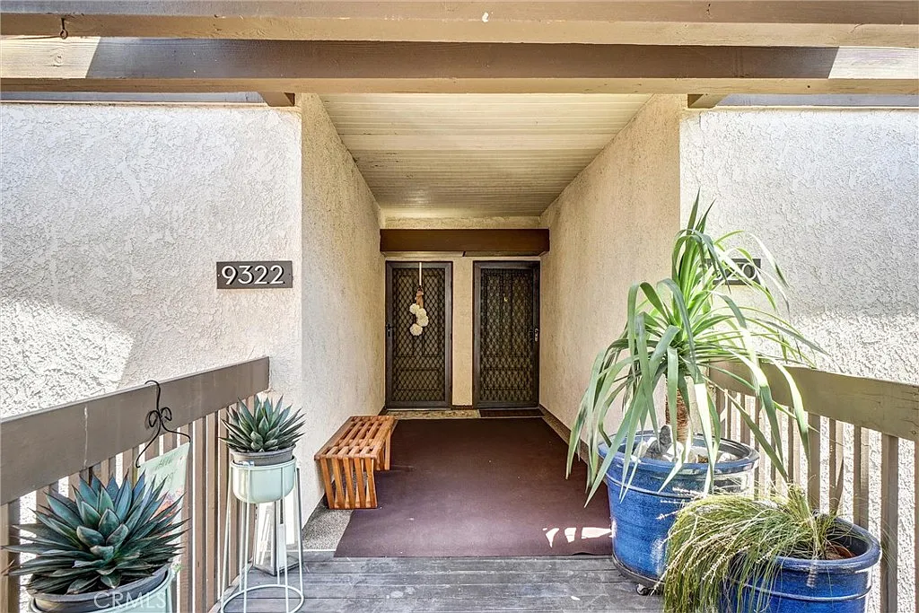2 bed, 1370 sqft, $5,000 — Photo 3
