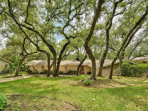 2nd image of 3811 Hillbrook Dr