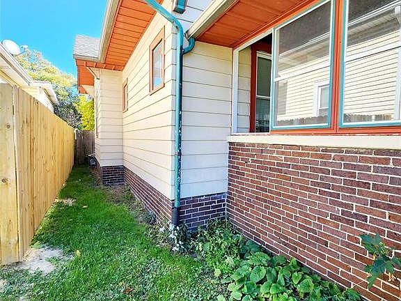 3rd image of 427 Wallace Ave